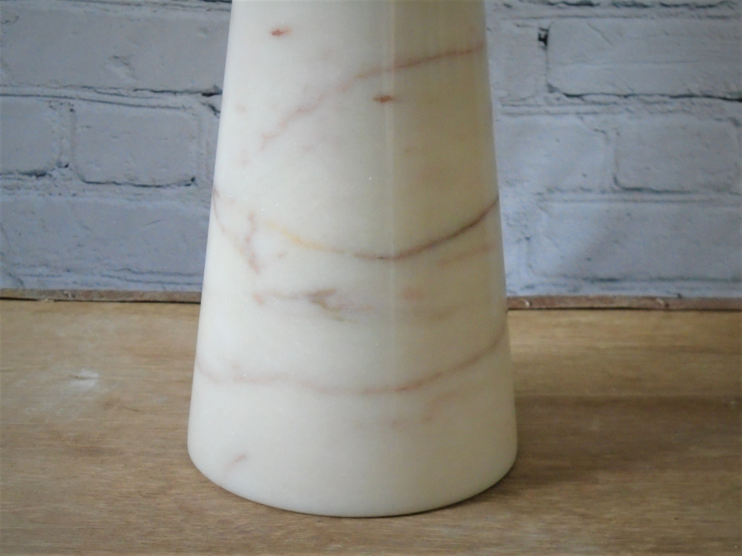 A Rosa Aurora Mable Table Lamp Base