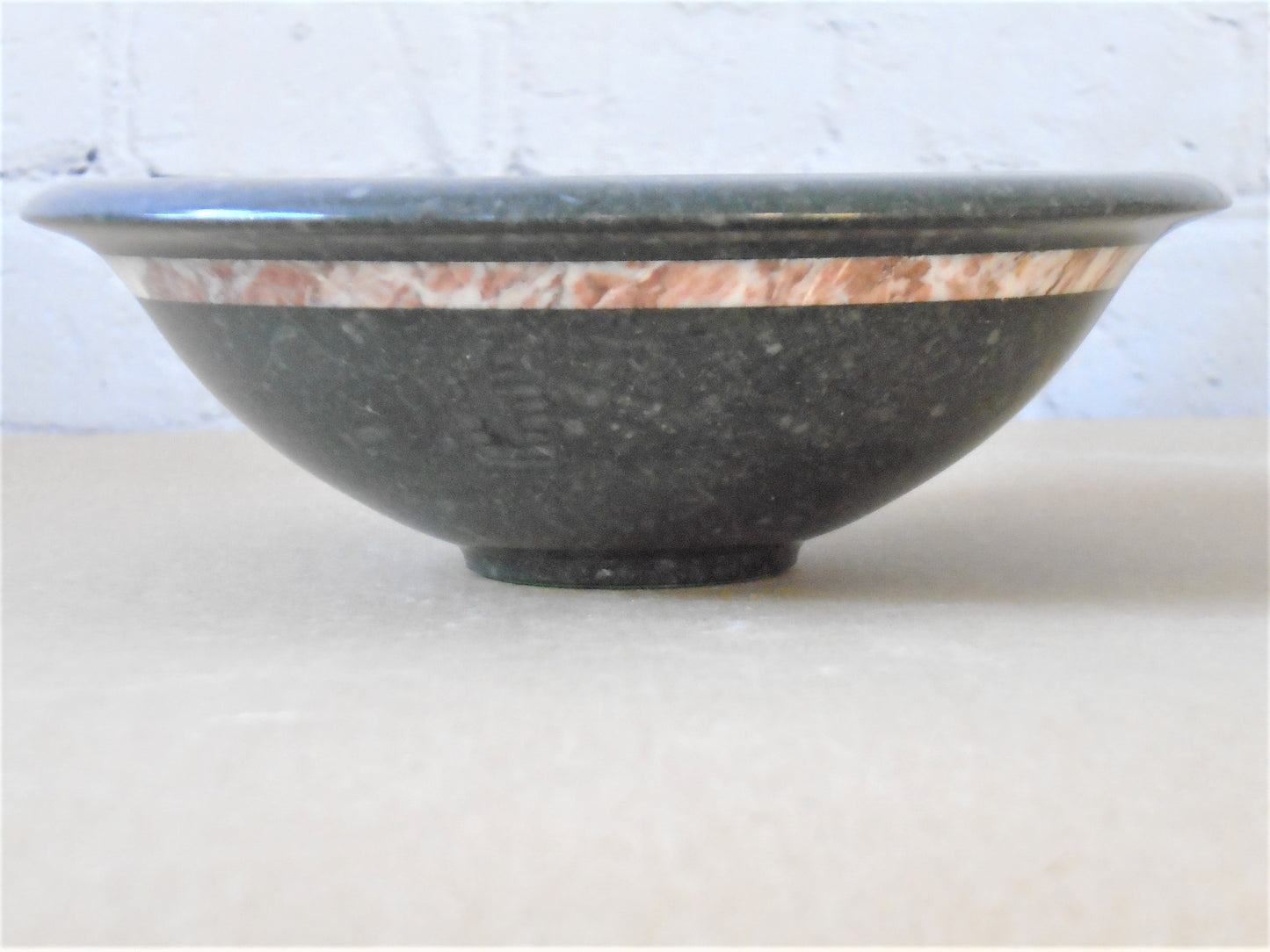 Kilkenny Fossil Bowl with Red/White Band